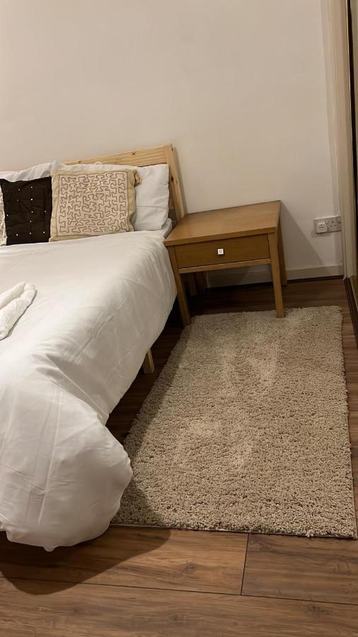 Smalinz Homes Finchley London Eksteriør billede