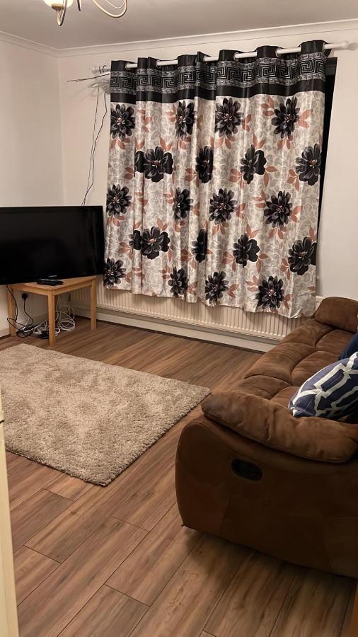 Smalinz Homes Finchley London Eksteriør billede