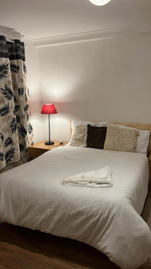 Smalinz Homes Finchley London Eksteriør billede